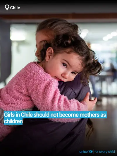Adolescent motherhood tile for Chile, Bold number · English