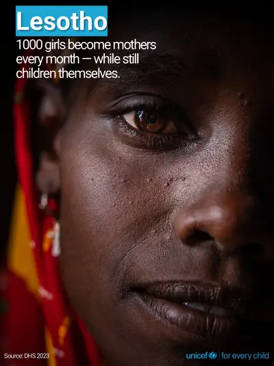 Adolescent motherhood tile for Lesotho, Photo · English