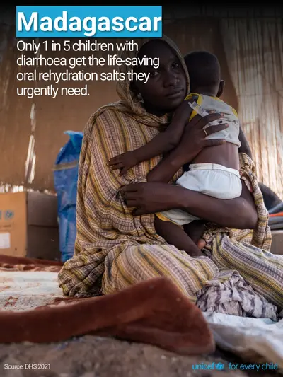 Oral rehydration salts tile for Madagascar, Photo · English